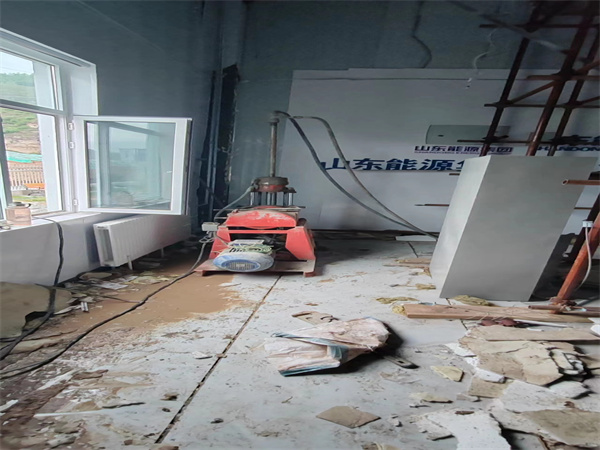 前郭地基基础下沉墙体裂缝加固注浆顶升施工