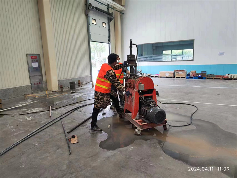 前郭厂房地面下沉塌陷注浆加固施工